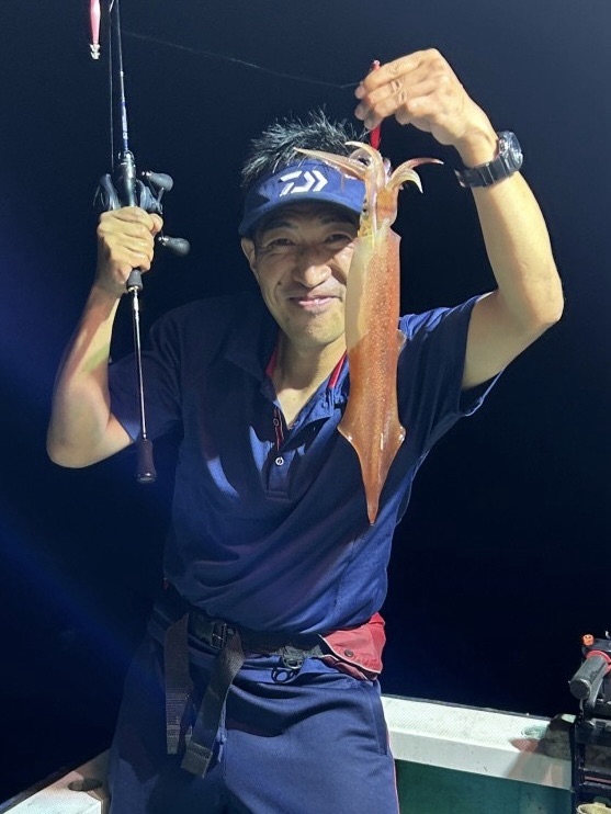 アジ・アカイカ