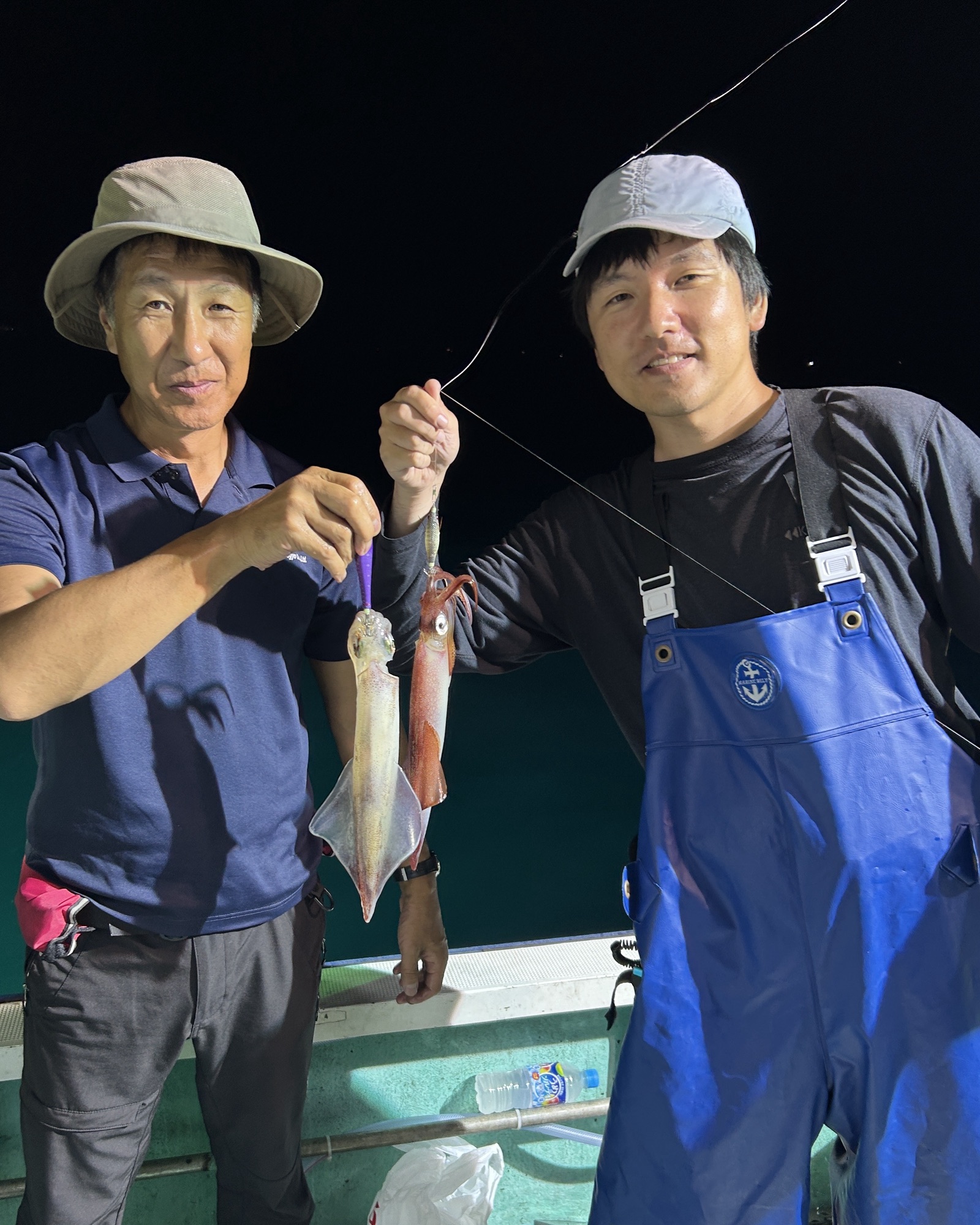 アジ・アカイカ